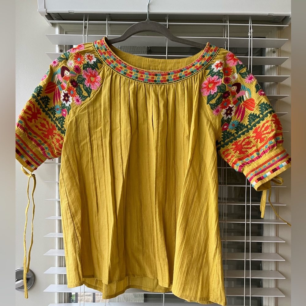 Short sleeve embroidered top from THML